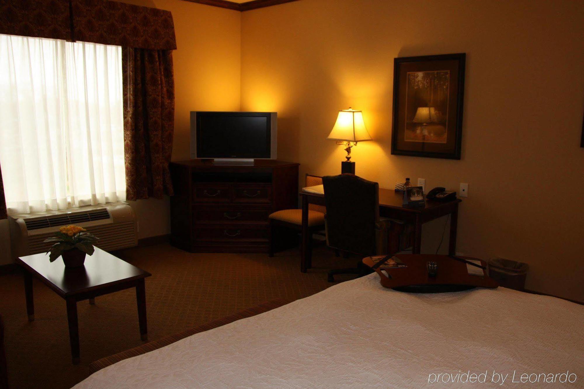 Hampton Inn And Suites Stephenville Habitación foto